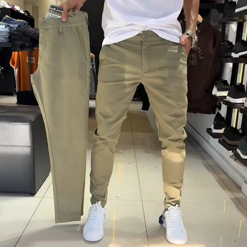 Pantalon casual slim fit en tissu uni pour homme