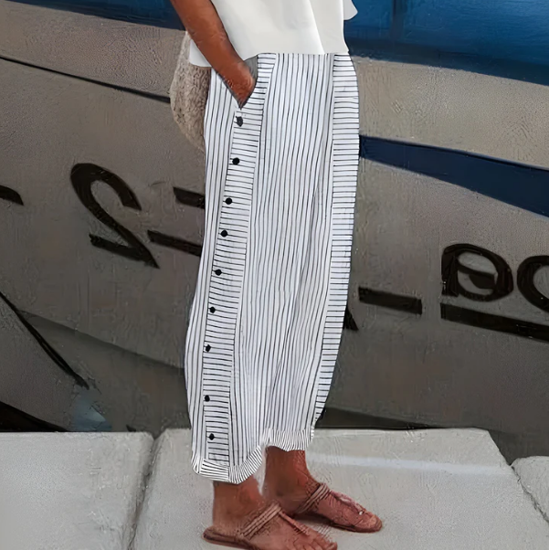 Pantalon rayé bleu confortable avec poches latérales