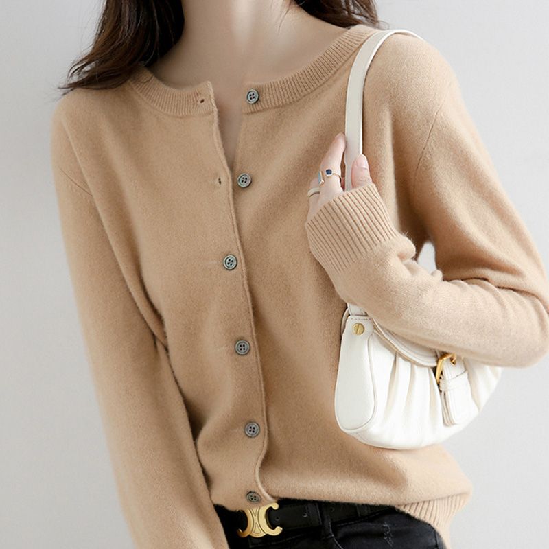 🔥2024 Vente à chaud🔥Chemise boutonnée à col rond en maille pour femme【Livraison gratuite à l'achat de 2 pièces】