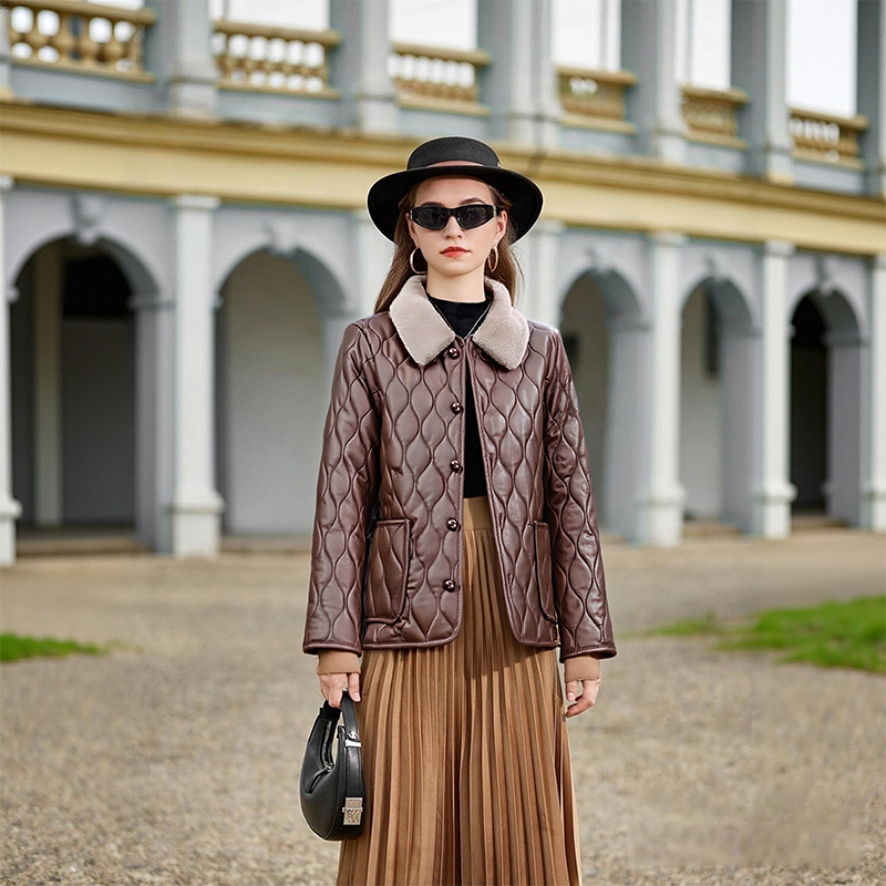Manteau court matelassé élégant pour femme