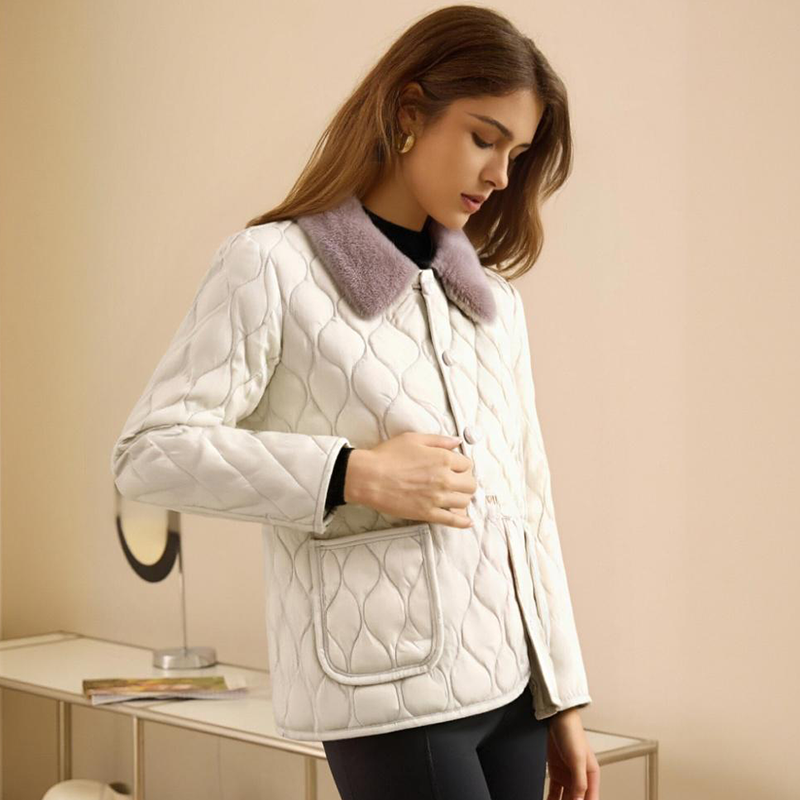 Manteau court matelassé élégant pour femme