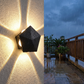 Applique murale LED moderne avec effet lumineux géométrique